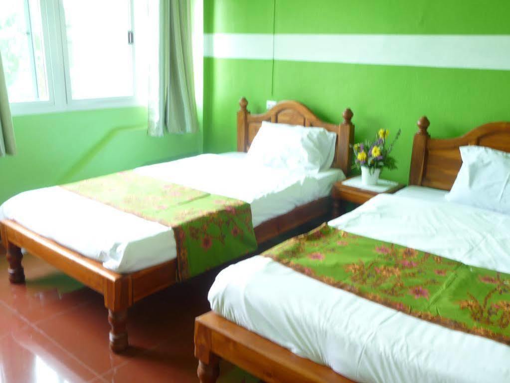 Room For You Bangkok Exterior photo