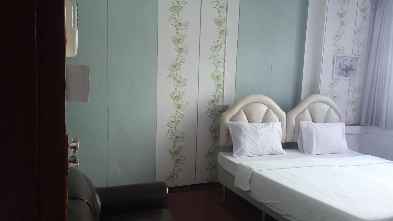 Room For You Bangkok Exterior photo